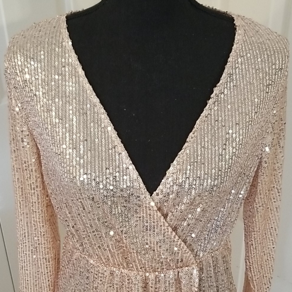 ‼️HP ‼️Rose Gold Sequins Party Club Holiday Dress - Picture 2 of 8